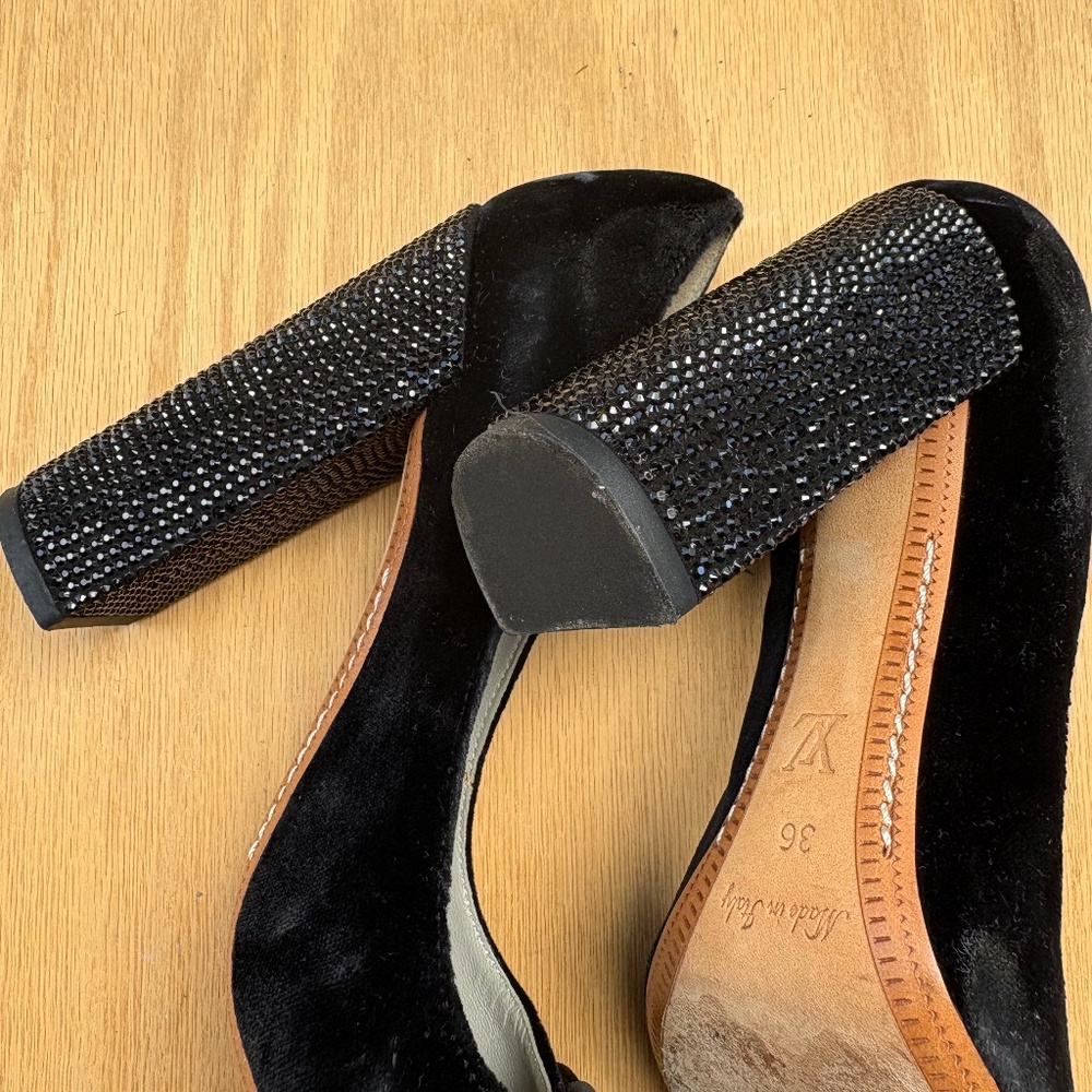 Louis Vuitton Velvet Black Bow Pumps Studded Block Heels - Picture 3 of 12